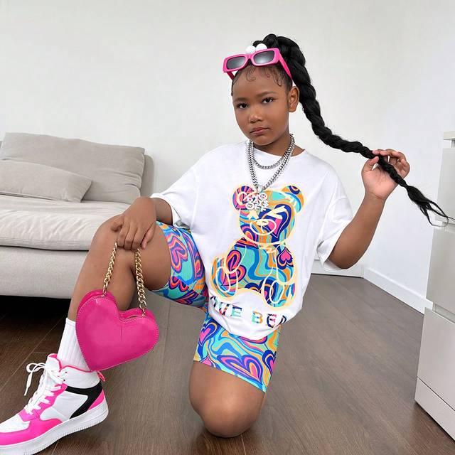 SHEIN Tween Girls Extended Size Streetwear Sporty Casual Knit Round Neck Short Sleeve T-Shirt And Shorts Set, Spring/Summer