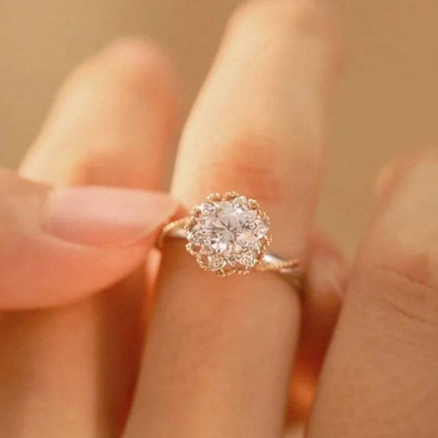 Esberry 1PC 1CT Light Moissanite Engagement Ring S925 Sterling Silver Vine Bouquet Ring Eternity Ring Wedding Anniversary Ring Women&#39;S Luxury Jewelry Gift Bri