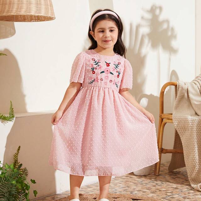 SHEIN Young Girl Vacation Gorgeous Elegant Floral Embroidered Dress In Countryside Style,Holiday,Summer,Travel