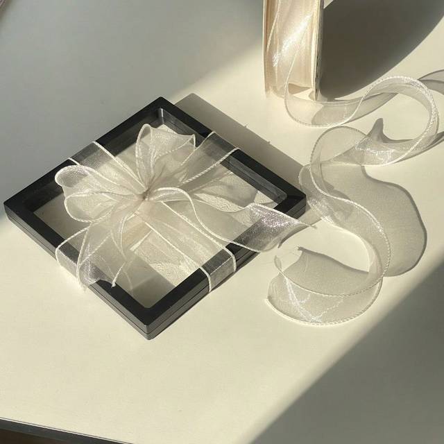 SHEIN 1 Roll Gift Wrapping Ribbon, Simple Solid Color Present Long Ribbon, Romantic & Aesthetic Organza Ribbon, Used For Cake Box Packaging, Flower Tying, D