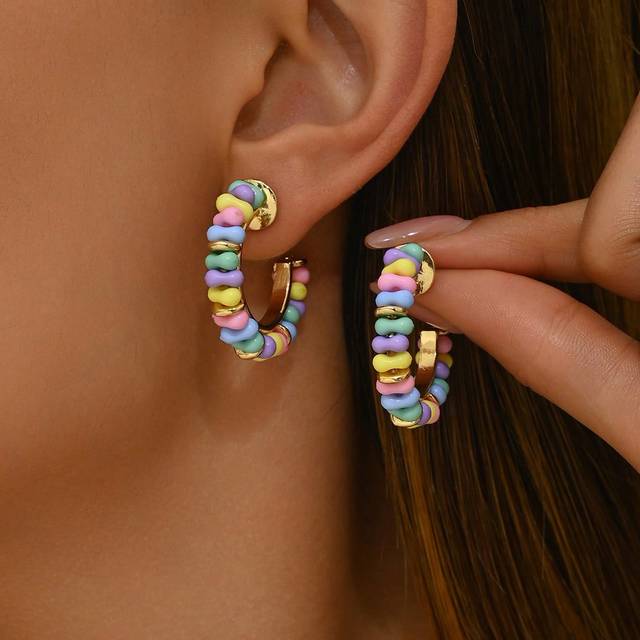 SHEIN 2pcs Elegant & Fashionable Resin & Shell Mosaic C-Shaped Earrings, Suitable For Women To Wear At Parties And Dinners To Match Outfits. Note: Size And