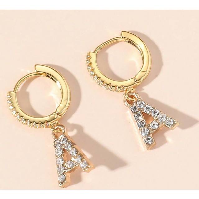 SHEIN 1pair Noble Elegant Girls&#39; Style Gold Plated Zirconia Inlaid 26 Letters Pendant Ear Studs For Kids & Teenagers, Alphabet Initial Earrings Ideal For Fr