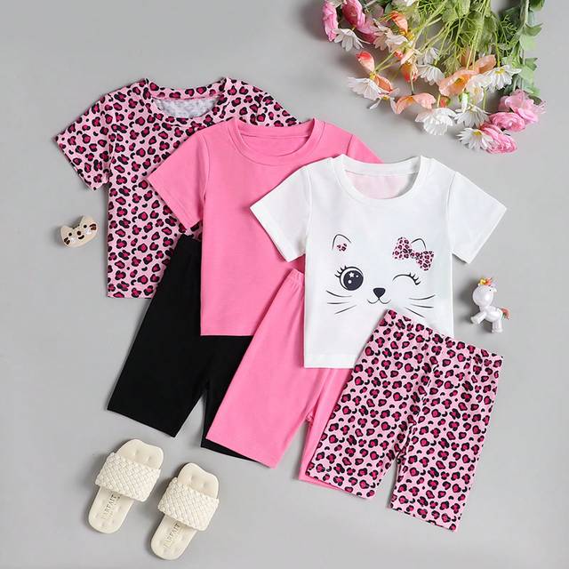 SHEIN 3pcs Baby Girls Leopard Print & Solid Color Short Sleeve T-Shirt And Shorts Set