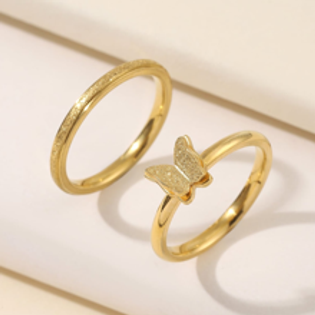 SHEIN 2pcs Stainless Steel Golden Yellow Shiny Three-Dimensional Butterfly Couple Rings, Suitable For Women&#39;S Daily Decoration Or Valentine&#39;S Day Gifts Vale