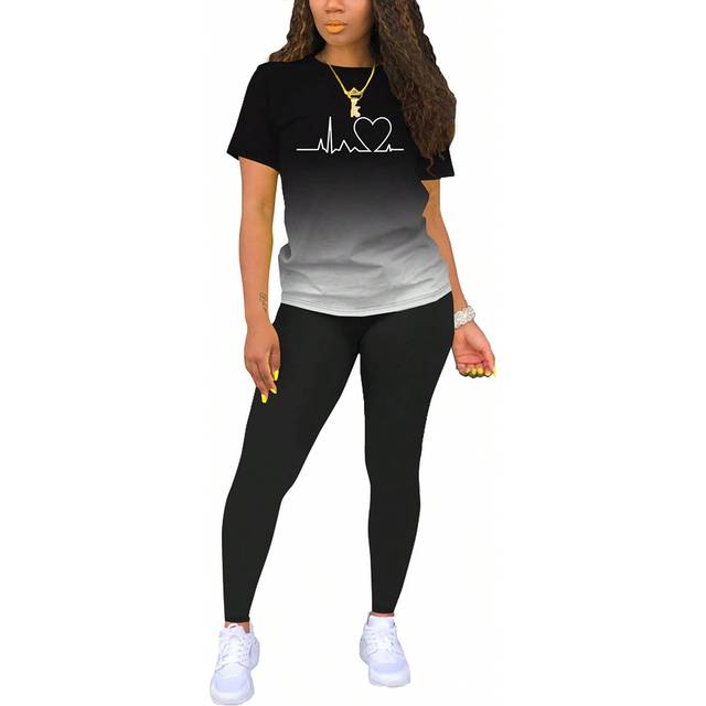 SHEIN Women&#39;s Heart Print Short Sleeve T-Shirt And Leggings Sports Set