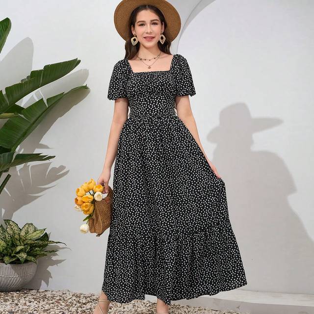 SHEIN Teen Girl Woven Puff Short Sleeve Dress With Ditsy Floral, Square Collar And Pleats