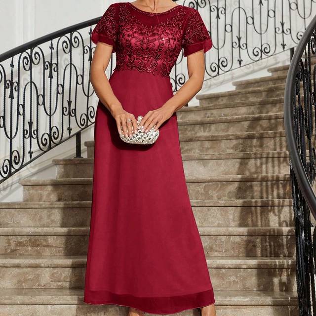 Drark Burgundy Red Elegant And Romantic Embroidered Women Round Neck Short Sleeve Long Bridesmaid Dress Formal Ball Gown For Women