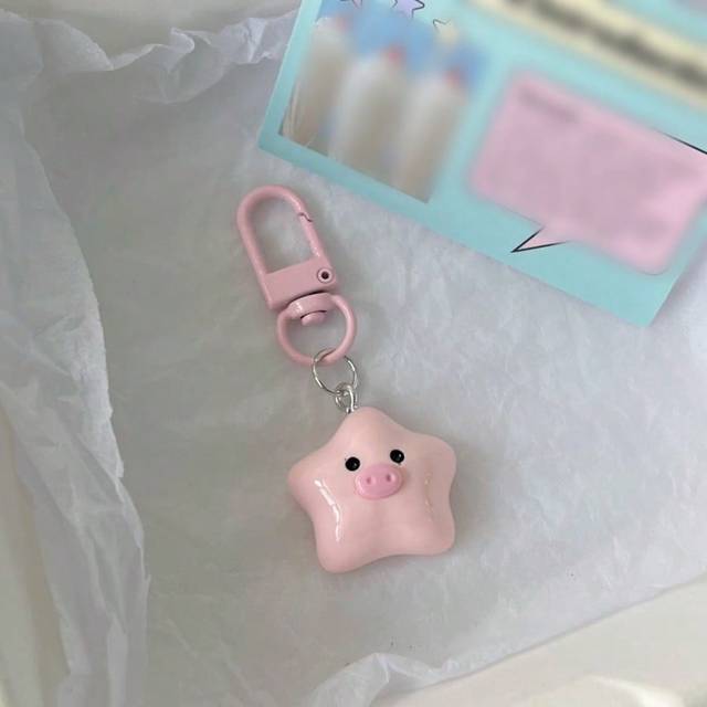 SHEIN 1pc Women&#39;s Cute Cartoon Star Pig Keychain, Versatile Backpack Charm Gift For Best Friend