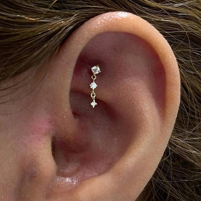 SHEIN 1PC 925 Sterling Silver Triangular Earrings With Ins Style All-Match Diamond-Encrusted Ball Ball Small Ear Bone Stud Ladies Jewelry Suitable For Girls