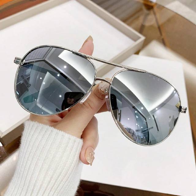 SHEIN 1pc Women&#39;s Metal Oval Frame Retro Double Bridge Fashion Pilot Fashion Glasses For Vacation Beach Accessories For Women Glasses Shades