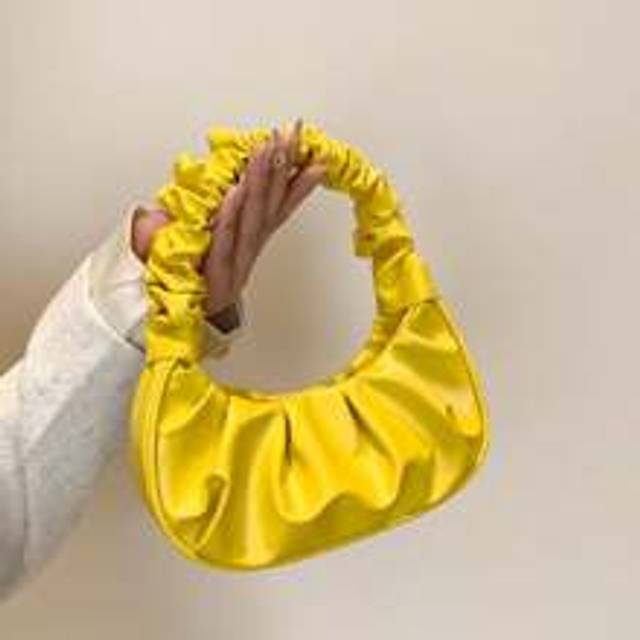 SHEIN Mini Solid Color Spring/Summer New Fashion Light-Colored Women Pleated Handbag Cloud-Shaped Crescent-Shaped Casual Clutch