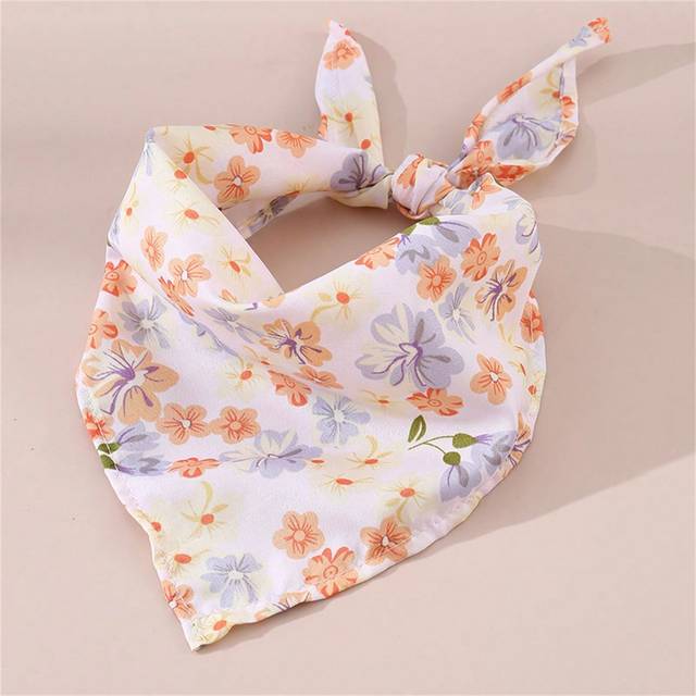 SHEIN 1pc Fresh Flower Printed Small/Medium Dog Bandana Pet Accessory, Drool Bib