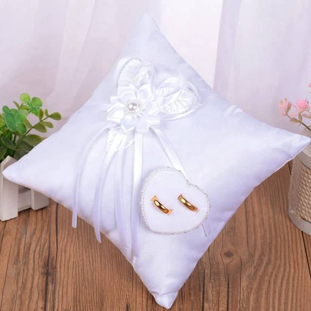 SHEIN 1pc Romantic White Camellia Flower Shaped Ring Holder, Suitable For Any Wedding Occasions Valentine&#39;s Day
