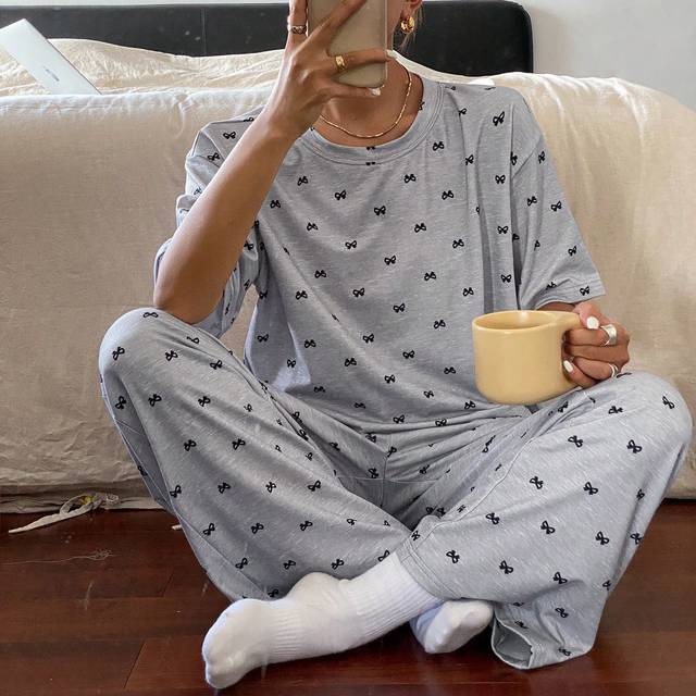 Livesso Bowknot Allover Print Casual Top & Pants Pajamas Set Sleep Wear