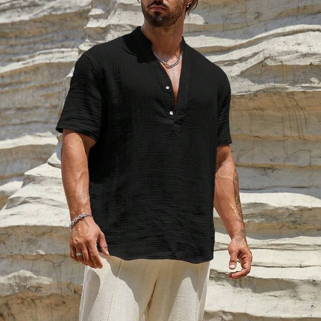 Manfinity Men&#39;s Solid Color Half Button Loose Fit Shirt