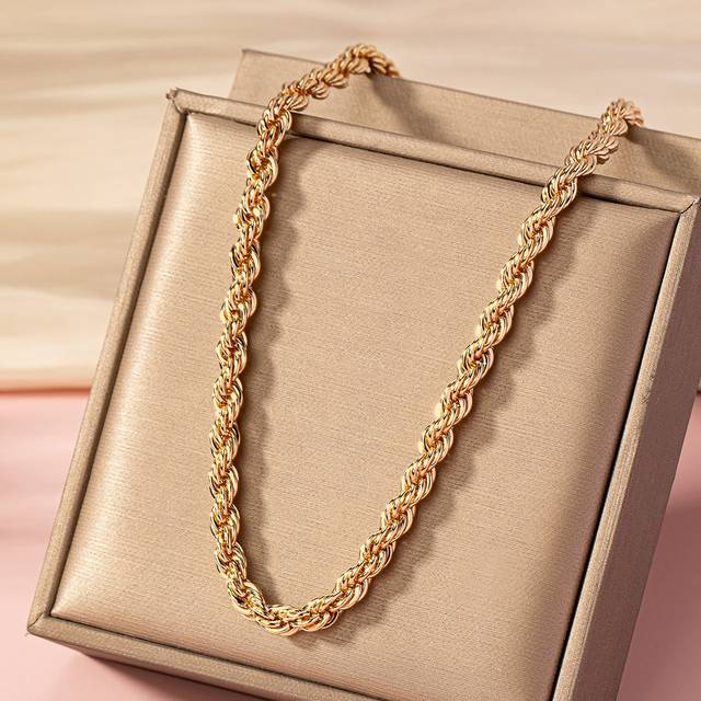 SHEIN Latest Simple And Versatile Necklace For Women