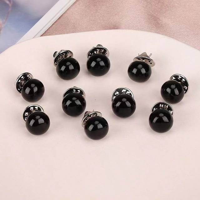 SHEIN 4pcs Faux Pearl Brooch Pins With Clothing Waist Clips For Fixing Clothes And Prevent Slipping Dress Accessories Pin For Clothes Bag Charm School