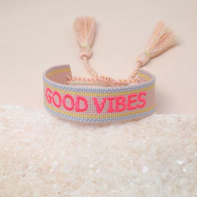 SHEIN 1pc Embroidered Bohemian Friendship Bracelet With Handmade Weave, Retro Tassel & , Ideal For Family, Friends, Festival Gifts, Party Wishes