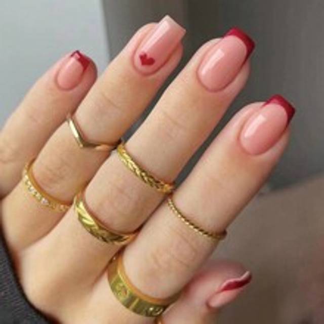 24st/set False Nails Platt Huvud Röd Fransk stil Nail Art Tips & Red Heart Nail Art Tips + Nagelfil + Jelly Gel Press On Nails Nageltillbehör