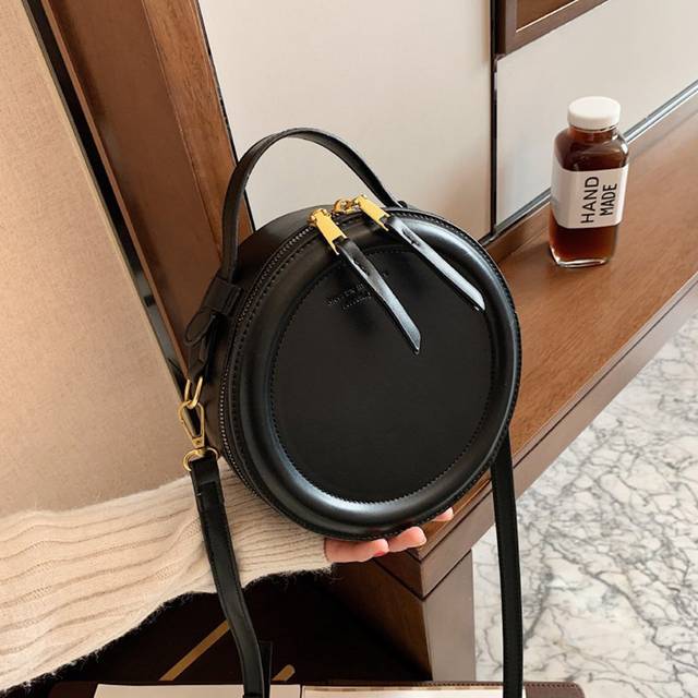 SHEIN Round Design Lady Handbag Vintage PU Leather Shoulder Bag For Women Fashion Clutch Purses High Quality Crossbody Bag Female Travel Totes Daily Removab