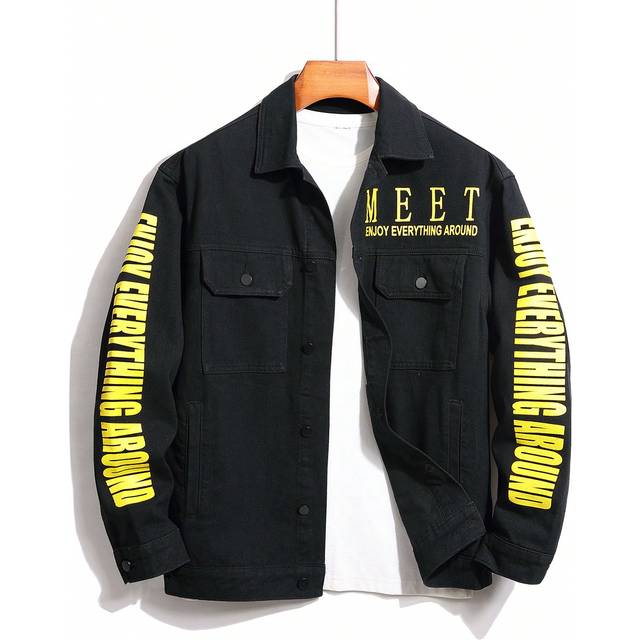 Manfinity Men&#39;s Letter Printed Flap Pocket Denim Jacket