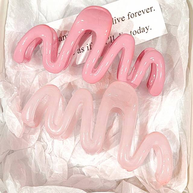 SHEIN 2pcs Women&#39;s Y2K Fairy Cute Pink Wave Shaped 11cm/4.33in Large Lightweight Plastic Hair Clips, Stylish Versatile Elegant Minimalist Solid Color Hair C