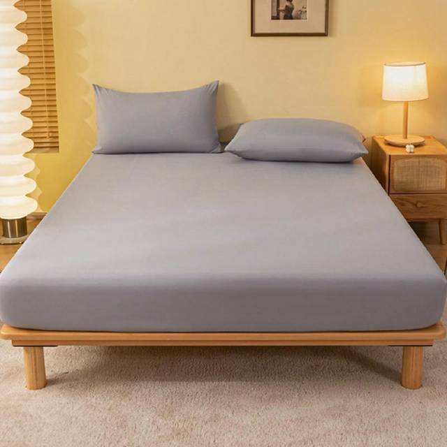 SHEIN 1pc Solid Color Fitted Sheet, Bedding, Mattress Cover, Soft And Comfortable Bedding For Bedroom, Mattress Protector For Bedroom, Skin-Friendly Fitted