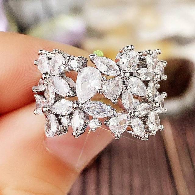 SHEIN 1pc Fashion Cubic Zirconia Ring For Women For Valentine&#39;s Day Gift Engagement Party Wedding Jewelry,Mom,Mother,Mother&#39;s Day,Gift