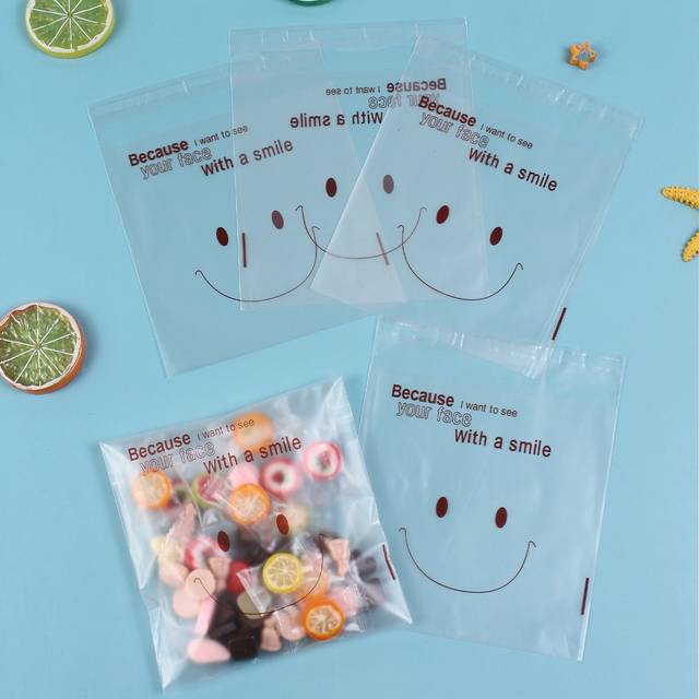 SHEIN 50pcs Smiling Face Pattern Packing Bag Wedding Party Gift Bags
