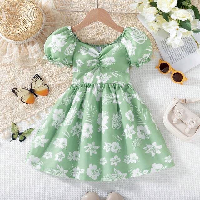SHEIN Young Girl Summer Sweetheart Neck Short Puff Sleeve Bubble Dress With Small White Flowers