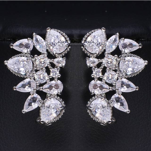SHEIN 1pair Bridal Clip-On Earrings Waterdrop Shaped With Cubic Zirconia For Women, Korean Style Creative Leaf & Petal Design Ear Accessory Elegant Hallowee