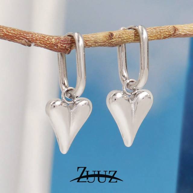 SHEIN 1 Pair Stainless Steel Chic Heart Huggie Hoop Earrings For Women Heart Charm Earring Female Jewelry Best Friends Gifts Valentines