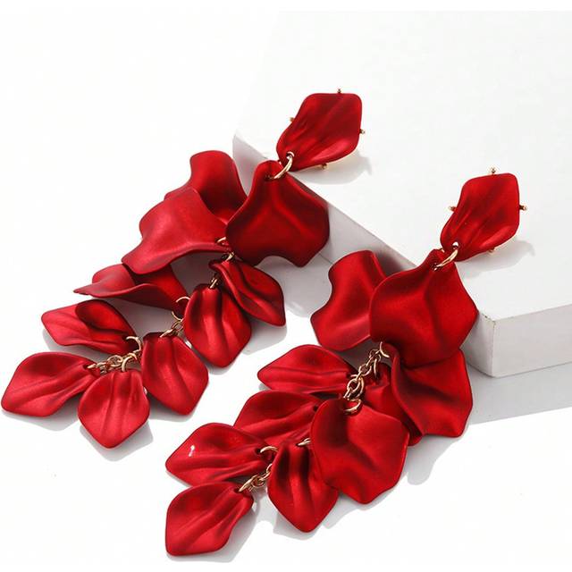 SHEIN 2pcs European And American Exaggerated Petal Clip Earrings, Retro Style With Flowers, Leaves, And Tassels, High-End Clip-On Earrings For Women Without