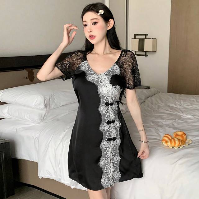 DAZY Women&#39;s Chinese Style Lace Insert Cap Sleeve Dress With Buckle Decor And High Slit Hem