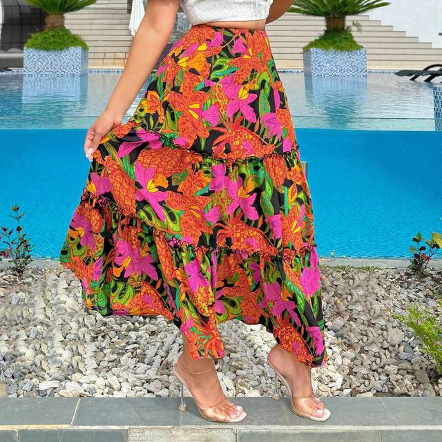 SHEIN Summer Women&#39;s Bohemian Seaside Vacation Floral Print Tower Skirt Women&#39;s Layered Ruffle Skirt