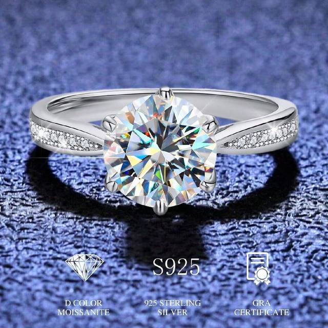 SHEIN 1pc 0.5carat  6 Claw Ring With Chip Diamond Moissanite Diamond Engagement Ring For Women Wedding Bridal Jewelry