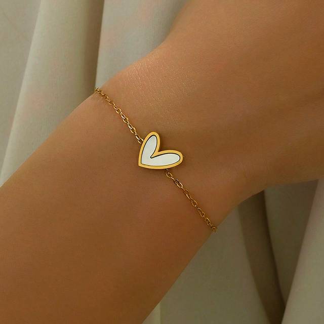 SHEIN 1pc 18K Gold Plated Stainless Steel Women Bracelet With Real White Heart Shaped Shell Pendant Valentines,Mom,Mother,Mother&#39;s Day,Gift