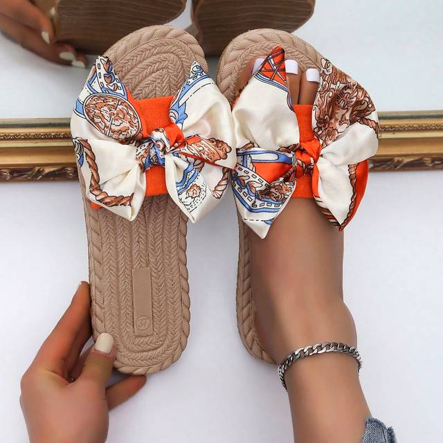SHEIN Women Bow Decor Slide Sandals, Vacation Summer Faux Suede Flat Sandals Valentines