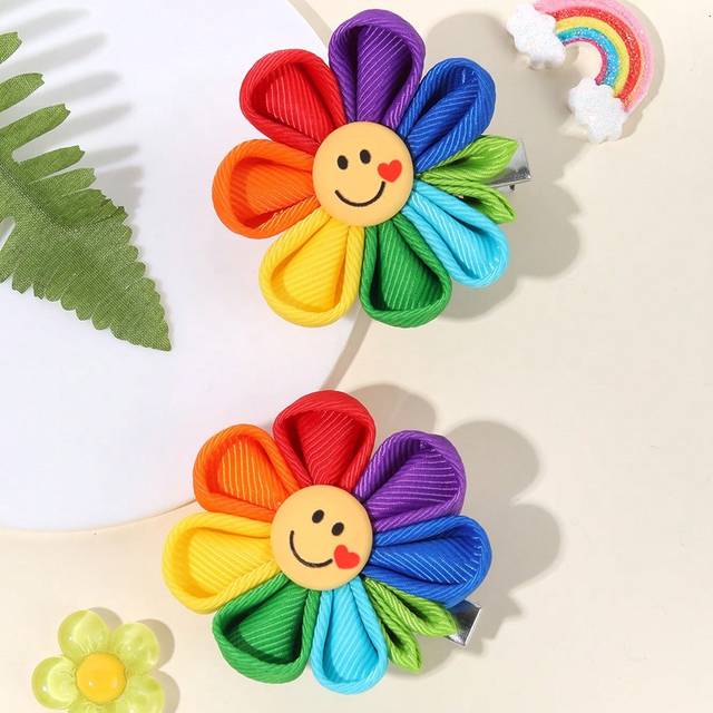 SHEIN 2pcs/Pack Girls Cute Rainbow Color Smile Petal Flower Hair Clip, Alligator Clip Hair Clip Suitable For Fine Hair Children Hair Accessories