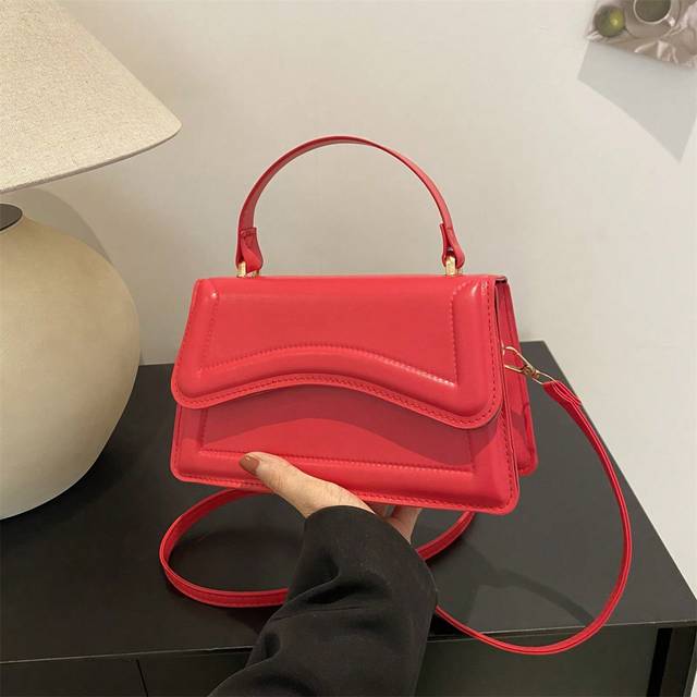 SHEIN New Fashion Women Red Solid Color PU Leather Small Square Handbag, Simple And Stylish, Suitable For Going Out, Versatile And With Detachable And Adjus