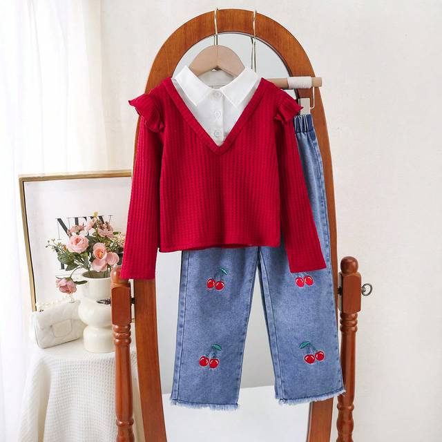 SHEIN 2pcs Young Girl Vintage 2 In 1 T-Shirt & Cherry Embroidered Denim Jeans Set