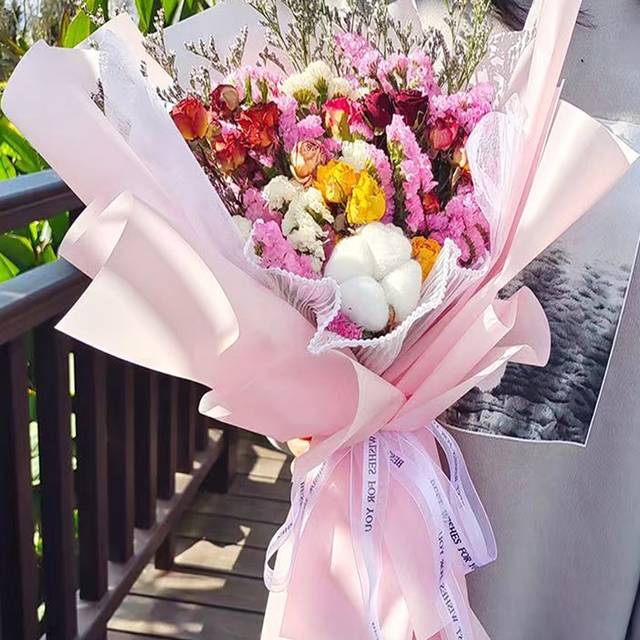 SHEIN 10pcs Plain Flower Wrapping Paper, 58x58cm Pink Waterproof Gift Wrapping Paper For Party,