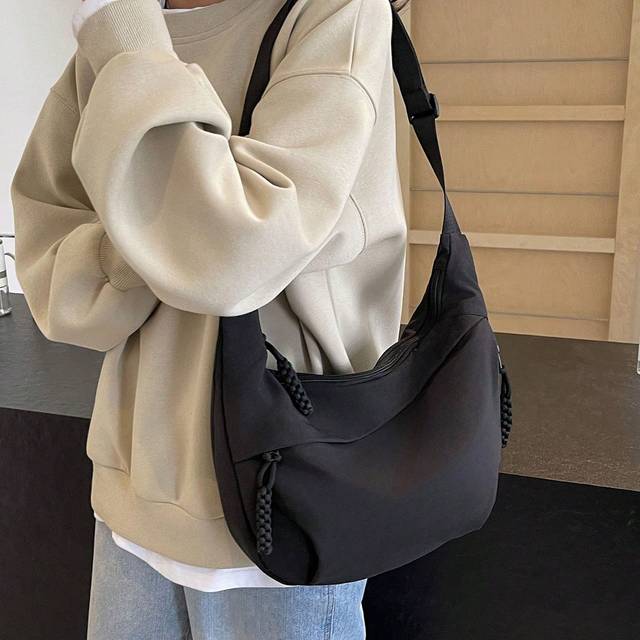 peach tree 1pc Peach Tree Crescent Shaped Crossbody Bag, Fashion Minimalist Solid Color Large Capacity Adjustable Strap Multi-Pocket Vintage Casual Commute Shopp