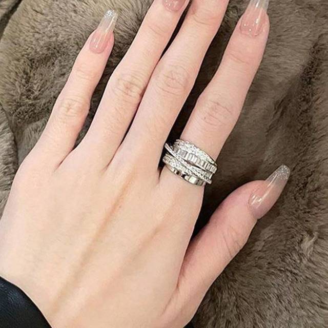 SHEIN 1pc Simple Knotted Design Unique Cold & Elegant Style Luxury Opening Ring For Index Finger