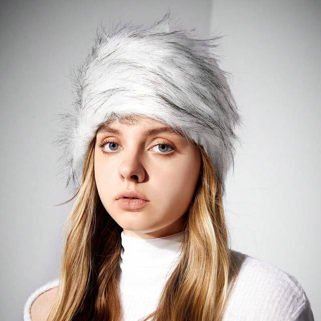 SHEIN Women&#39;s Fluffy Bucket Hat Casual