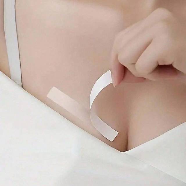 SHEIN 1 Pack Of 36pcs Anti-Exposure Paste, Invisible Clothing Paste Chest & Neckline Conceal Sweat-Proof Non-Slip Strapless Breast Petals, Suitable For Wome