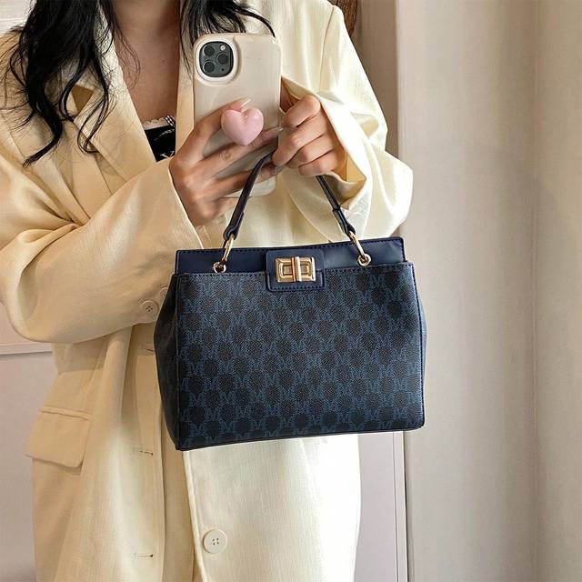Dedoo Fashion Hot European Retro Ladies Can Double-Sided Use Of Design Handbags, Custom Printed Scratch-Resistant Materials, Holiday Gifts, Middle-Aged Moth