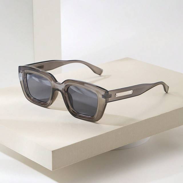 SHEIN 1pc Square Shaped Slimming Versatile Fashion Glasses Shades Beach Accessories Beach Accessories For Women Glasses Shades Basics Fall Winter Women Outf