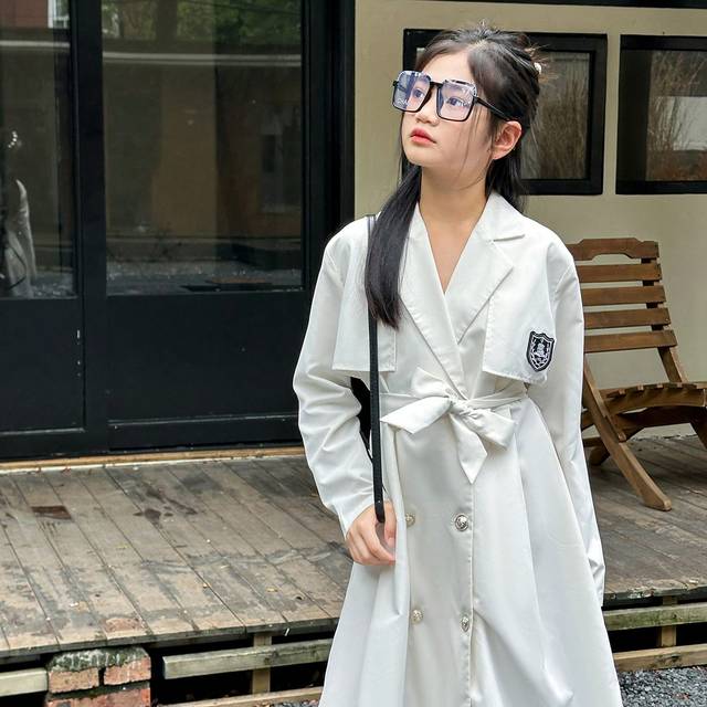 SHEIN Tween Girls Academy Badge Waisted Pleated Lapel Midi Length Trench Coat, Business/Formal Wear