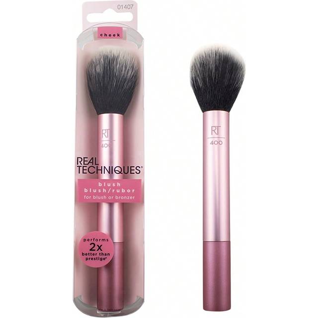 Real Techniques Ultra Plush Blush Makeup Brush, For Loose, Cream, Or Pressed Blush, Rosy Glow Cheeks, Fluffy Powder Brush, Aluminum Ferrules, Synthetic Bristles, 1 Co